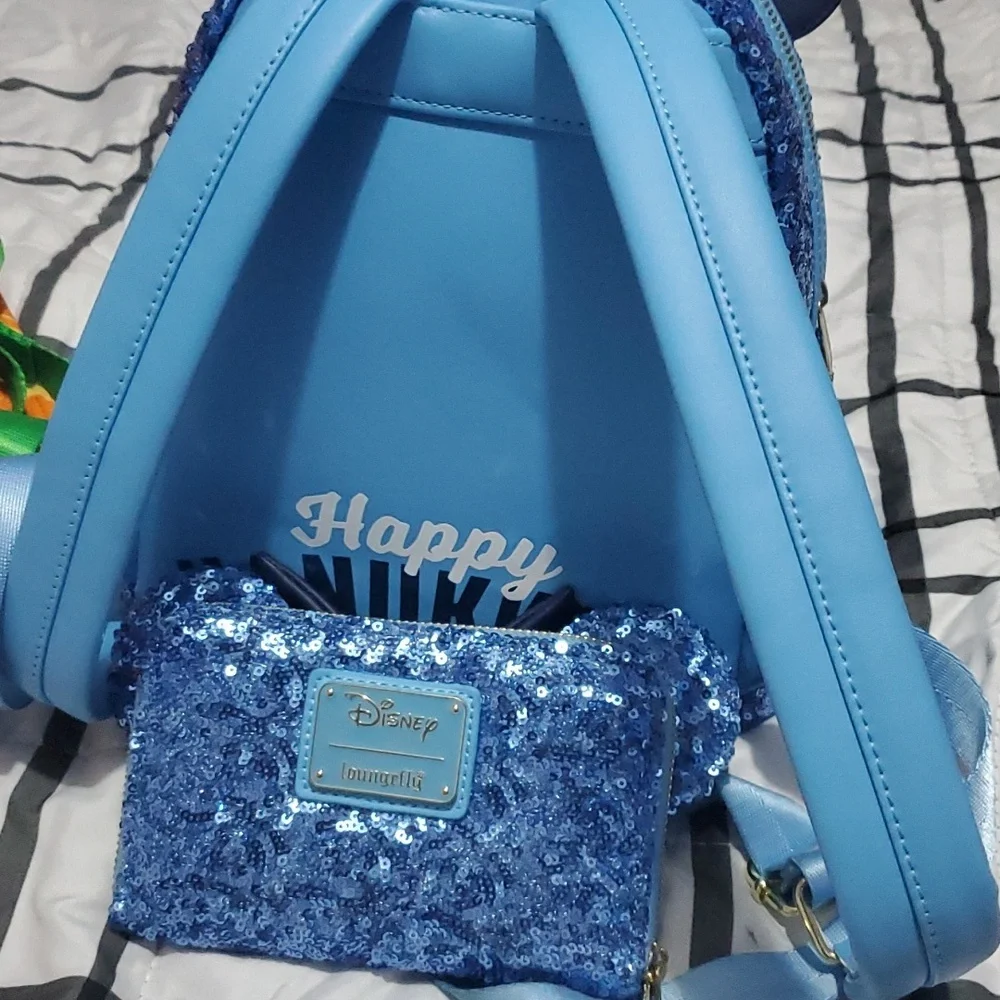 Backpack - Picture 5 of 5